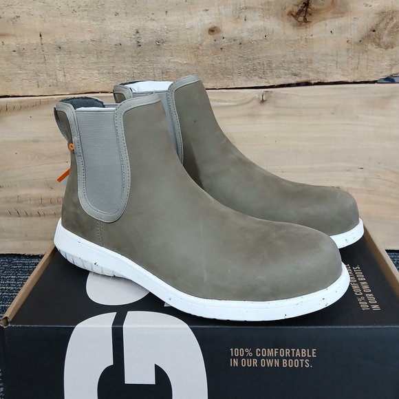 Bogs Shoes - Nwt Bogs Women's Juniper Chelsea Boots 9.5 Taupe